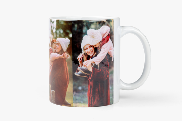 Witte mok met foto van een moeder en kind in warme kleding die samen blij buiten zijn